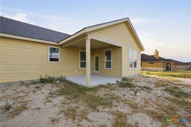 153 Merion Lane, La Vernia, TX 78121