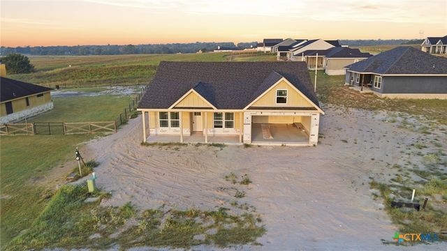 153 Merion Lane, La Vernia, TX 78121