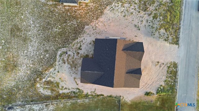 153 Merion Lane, La Vernia, TX 78121