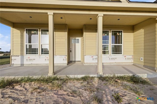 153 Merion Lane, La Vernia, TX 78121