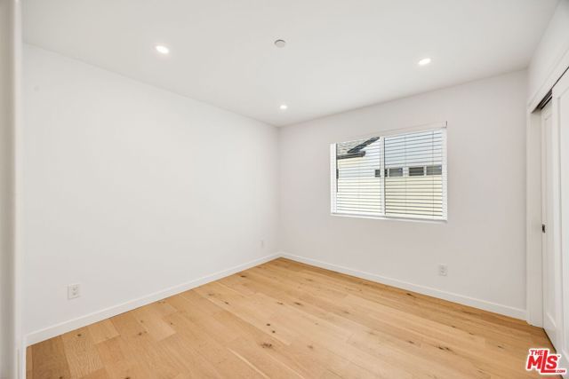7935 Zelzah Avenue, Reseda (los Angeles), CA 91335