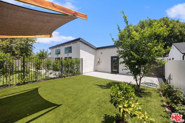 7935 Zelzah Avenue, Reseda (los Angeles), CA 91335