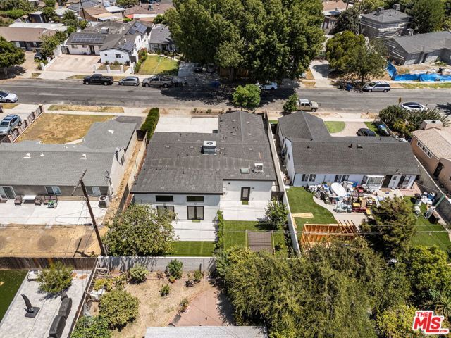 7935 Zelzah Avenue, Reseda (los Angeles), CA 91335
