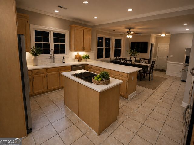 715 Lexington Avenue, Jonesboro, GA 30236
