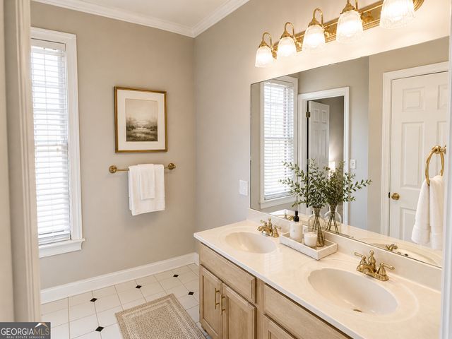715 Lexington Avenue, Jonesboro, GA 30236