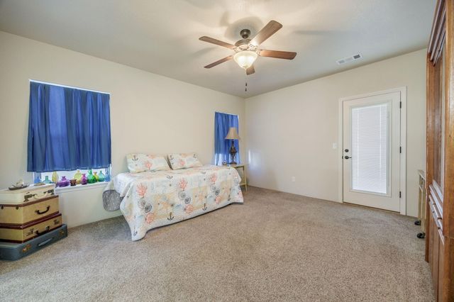 208 SW Blueberry Lane, Grants Pass, OR 97527