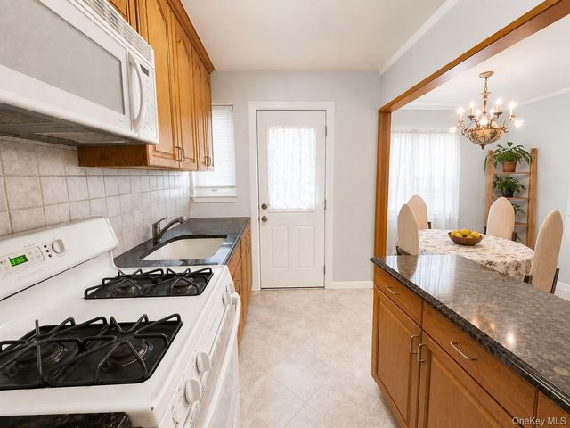 12-14 Bell Boulevard 109, Bayside, NY 11360