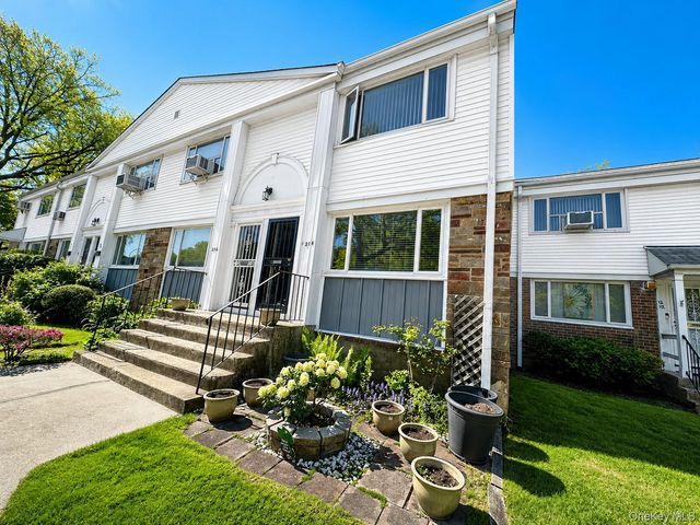 12-14 Bell Boulevard 109, Bayside, NY 11360