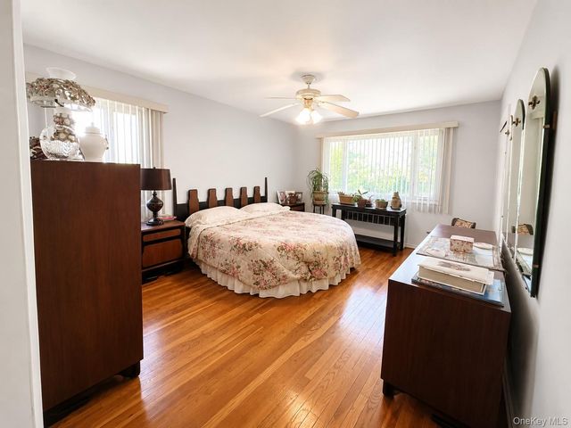 12-14 Bell Boulevard 109, Bayside, NY 11360