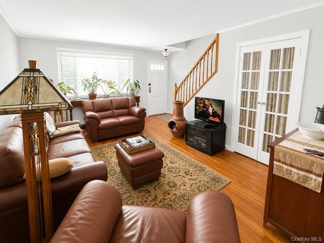 12-14 Bell Boulevard 109, Bayside, NY 11360