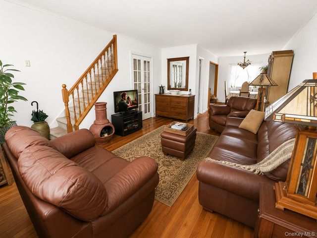 12-14 Bell Boulevard 109, Bayside, NY 11360