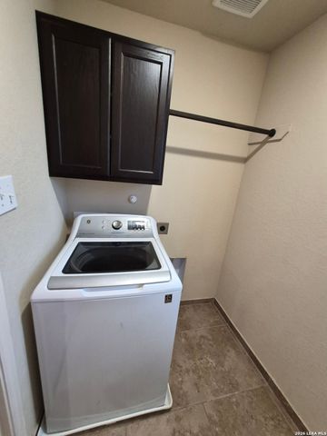 13910 Annas Way Unit 102, San Antonio, TX 78233