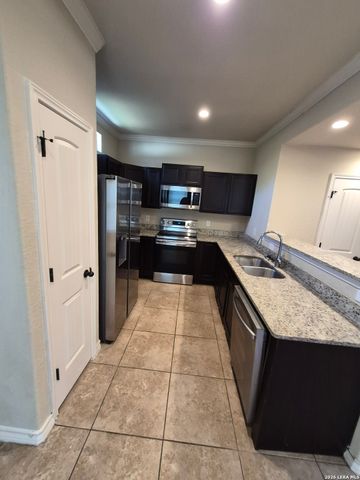 13910 Annas Way Unit 102, San Antonio, TX 78233