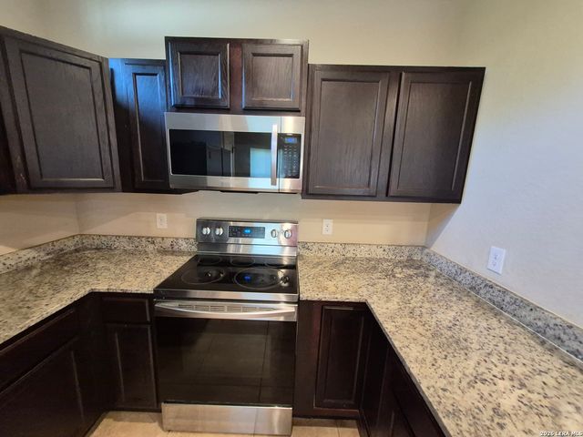 13910 Annas Way Unit 102, San Antonio, TX 78233