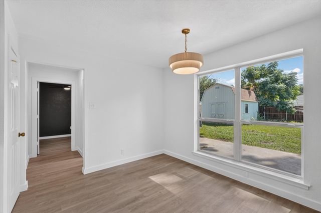 412 Apple Blossom Lane, Hurst, TX 76053