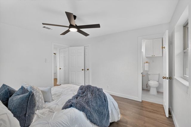 412 Apple Blossom Lane, Hurst, TX 76053