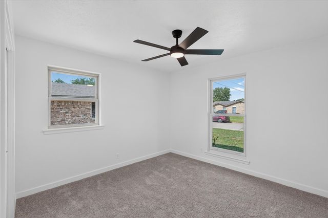 412 Apple Blossom Lane, Hurst, TX 76053