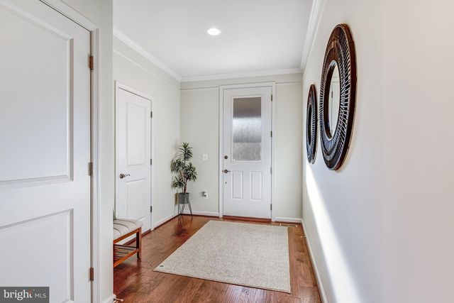 42506 OXFORD FOREST CIR, Chantilly, VA 20152