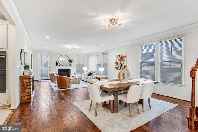 42506 OXFORD FOREST CIR, Chantilly, VA 20152