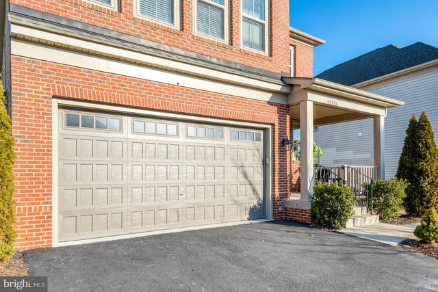 42506 OXFORD FOREST CIR, Chantilly, VA 20152