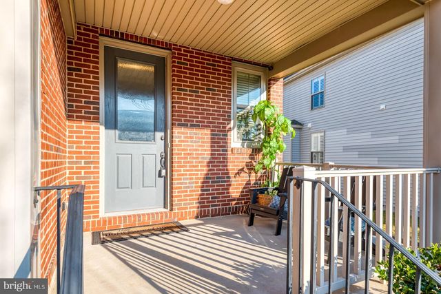 42506 OXFORD FOREST CIR, Chantilly, VA 20152