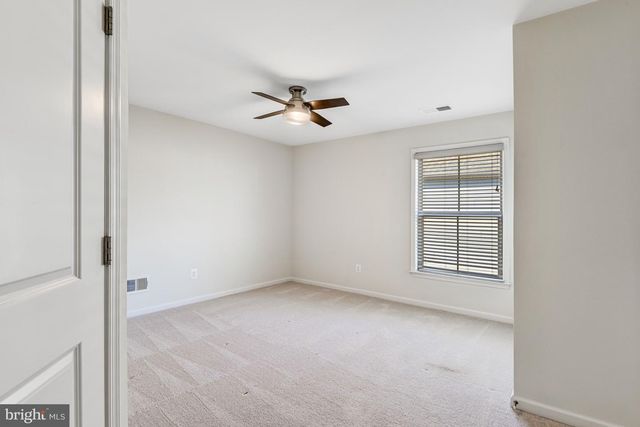 42506 OXFORD FOREST CIR, Chantilly, VA 20152