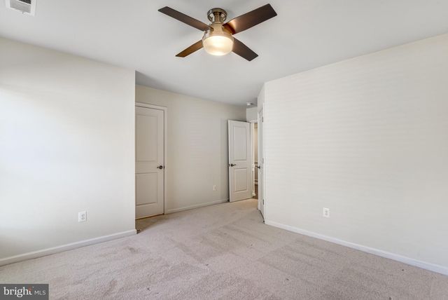 42506 OXFORD FOREST CIR, Chantilly, VA 20152