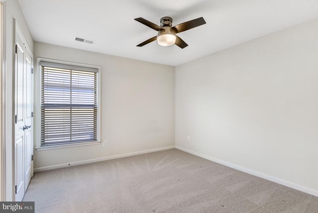 42506 OXFORD FOREST CIR, Chantilly, VA 20152