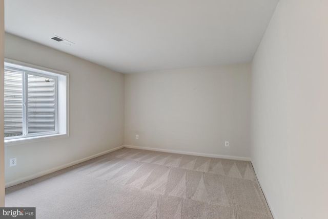 42506 OXFORD FOREST CIR, Chantilly, VA 20152