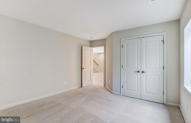 42506 OXFORD FOREST CIR, Chantilly, VA 20152