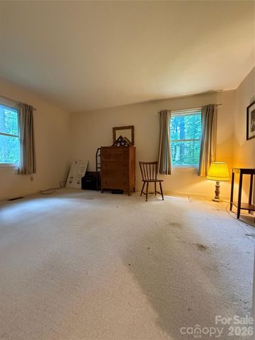 118 Brightwater Heights Drive, Hendersonville, NC 28791