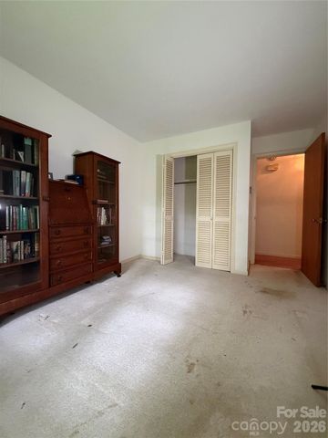 118 Brightwater Heights Drive, Hendersonville, NC 28791