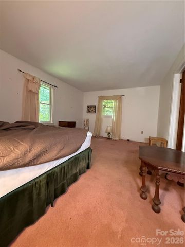 118 Brightwater Heights Drive, Hendersonville, NC 28791
