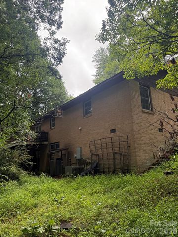 118 Brightwater Heights Drive, Hendersonville, NC 28791