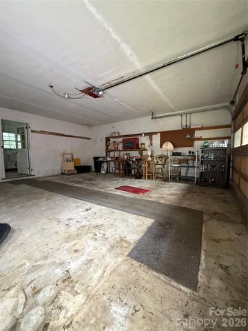 118 Brightwater Heights Drive, Hendersonville, NC 28791
