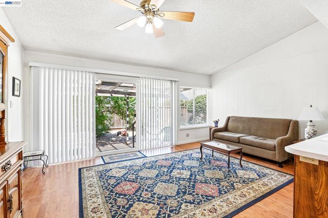 532 Curlew Road, Livermore, CA 94551