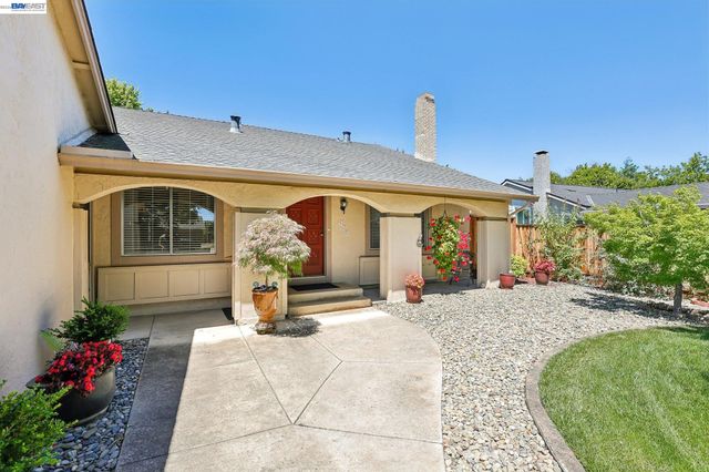 532 Curlew Road, Livermore, CA 94551