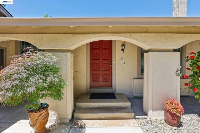 532 Curlew Road, Livermore, CA 94551