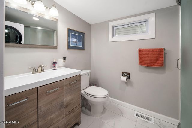 1745 Amsterdam Avenue, Rotterdam, NY 12303