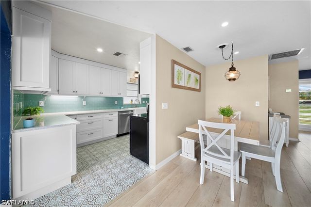 212 Angler CT, Marco Island, FL 34145