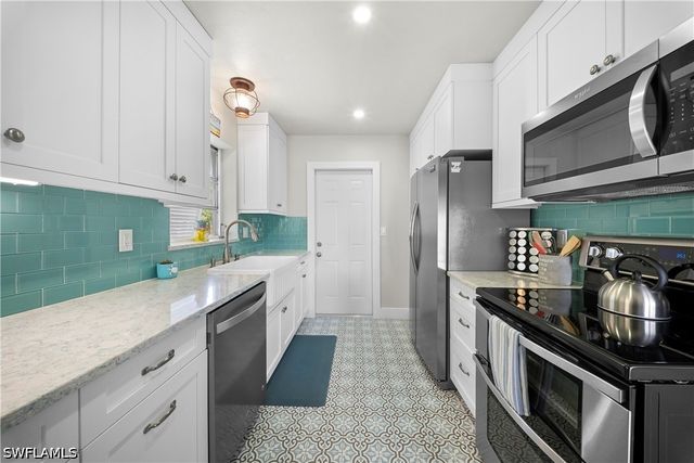 212 Angler CT, Marco Island, FL 34145