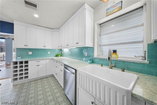 212 Angler CT, Marco Island, FL 34145