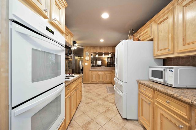 15016 Fm 1887 Road, Hempstead, TX 77445