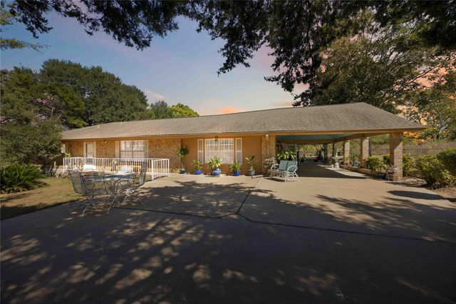 15016 Fm 1887 Road, Hempstead, TX 77445