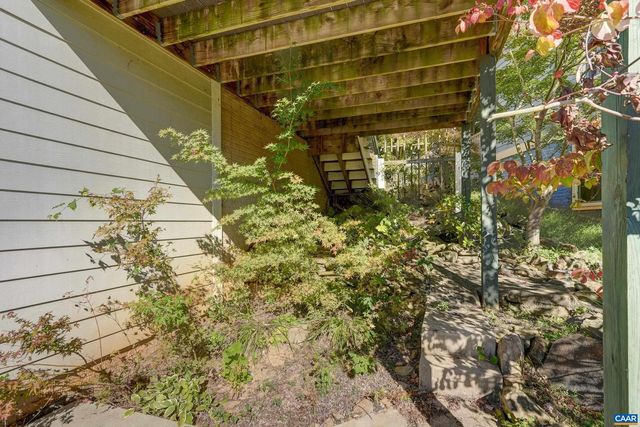 170 BAYLOR LN, Charlottesville, VA 22902