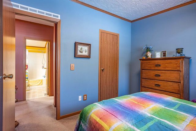 399 Oakbrook Drive, Wisconsin Dells, WI 53965