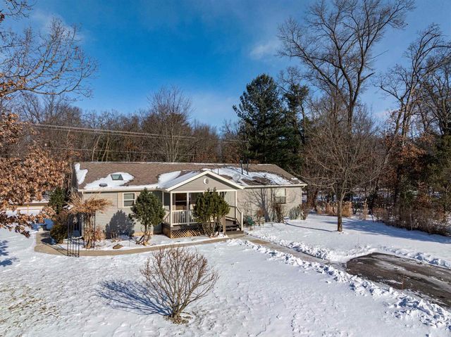 399 Oakbrook Drive, Wisconsin Dells, WI 53965