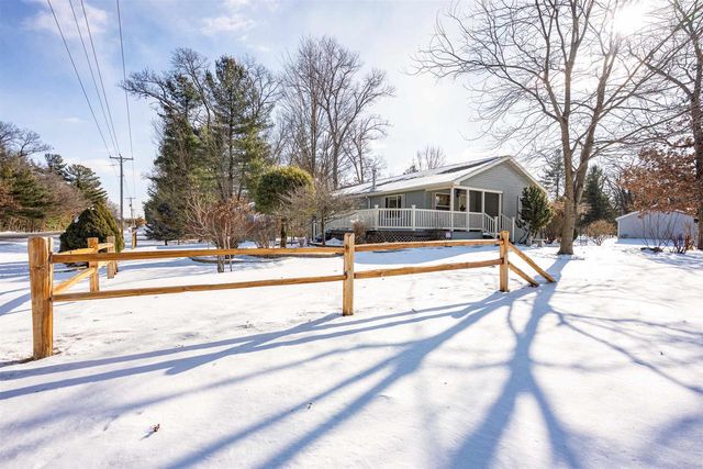 399 Oakbrook Drive, Wisconsin Dells, WI 53965