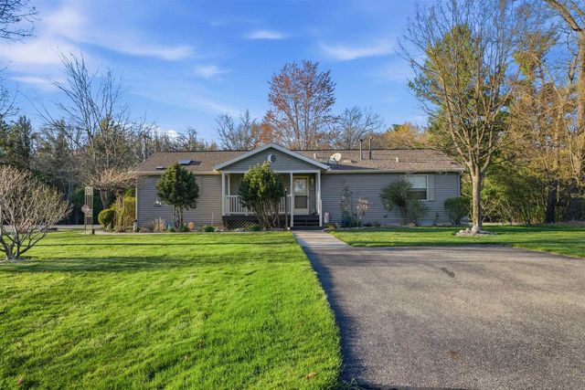 399 Oakbrook Drive, Wisconsin Dells, WI 53965