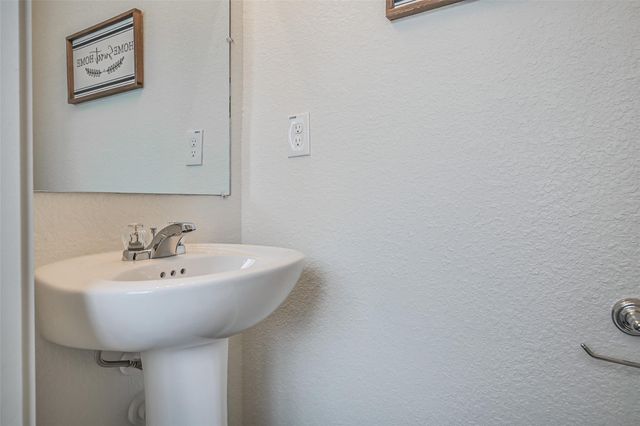 21155 N Gosling Road 15-C, Spring, TX 77388